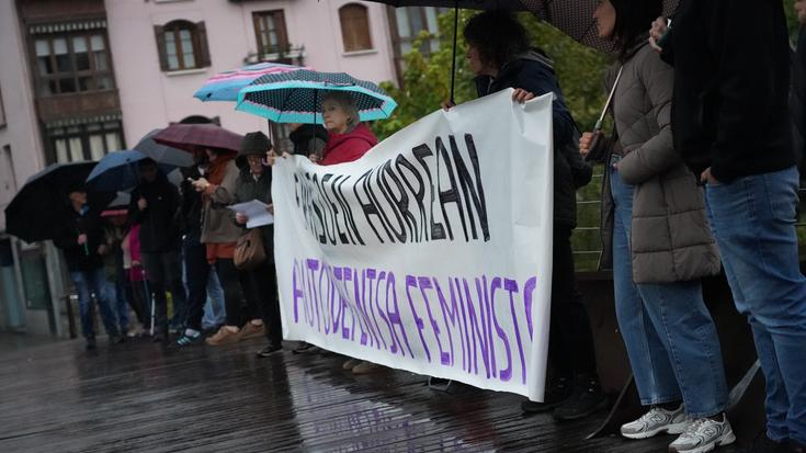 «Erantzun kolektiboa da gure indarra»