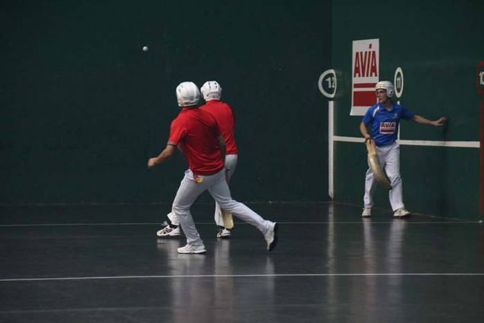 ZESTA PUNTA ELOLAREN OROIMEN 5 1512735309046