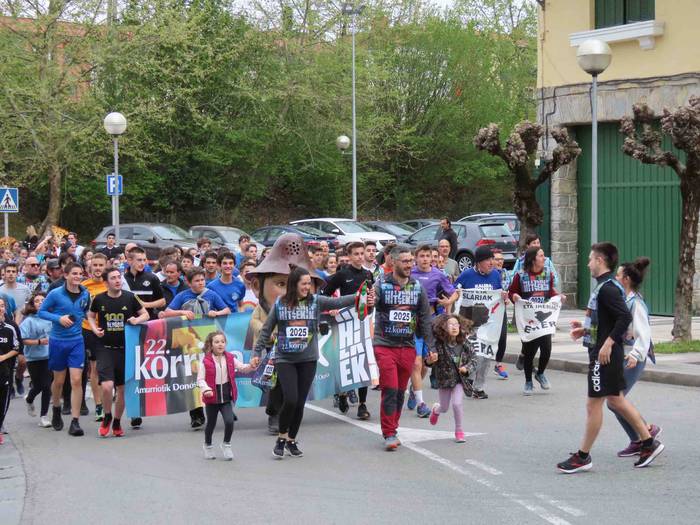 korrika, furgonetatik, Aizto 35 1649421636098