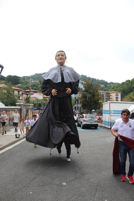 Morea nagusi plazan eta balk 40 1503489340342