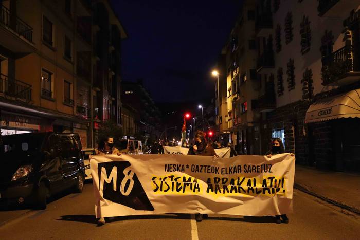 Emakumeek eskualdeko kaleak  61 1615233084881