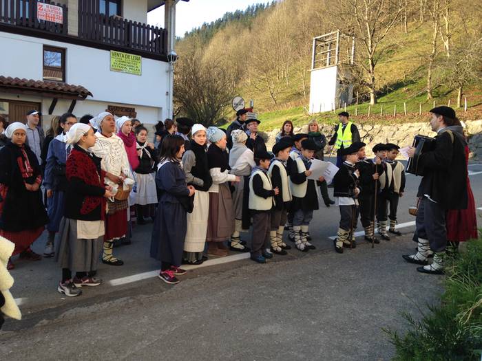 Gabon eskea eta olentzero 2015 7 1450964167091