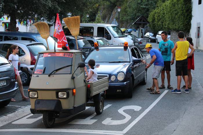 Mailot horia parte hartzaile guztientzat 17 1471109781440