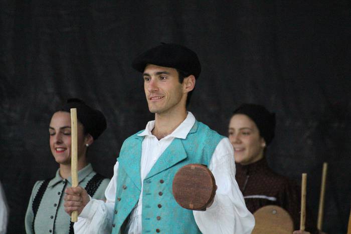 Irurako festak 2015 buruhandiak 36 1443465698490