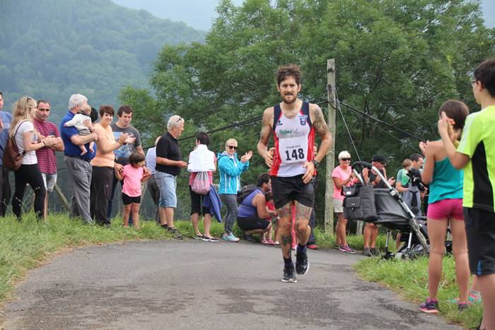 Santamañara igoera, festen a 11 1499606771330