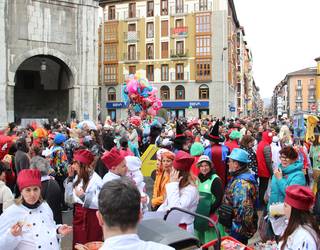 Inauterietan salmenta-postuak jartzeko baimenak eskatzeko epea zabaldu dute