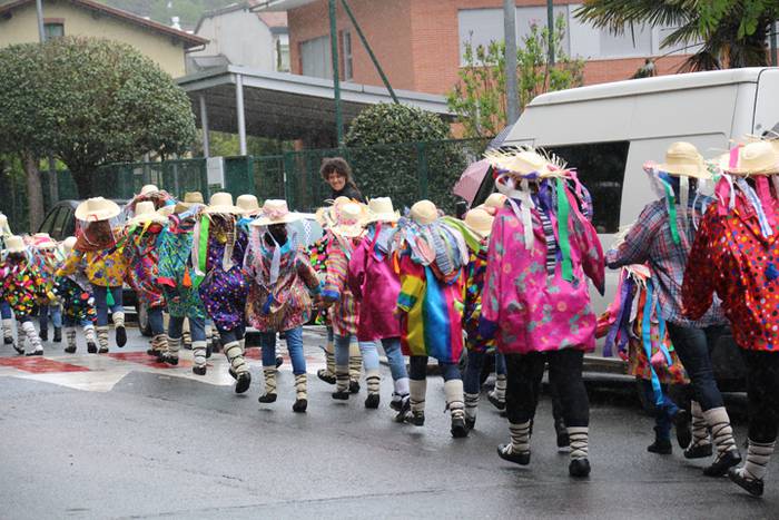 Bigarren sutarri eguna alegian 17 1461500775862