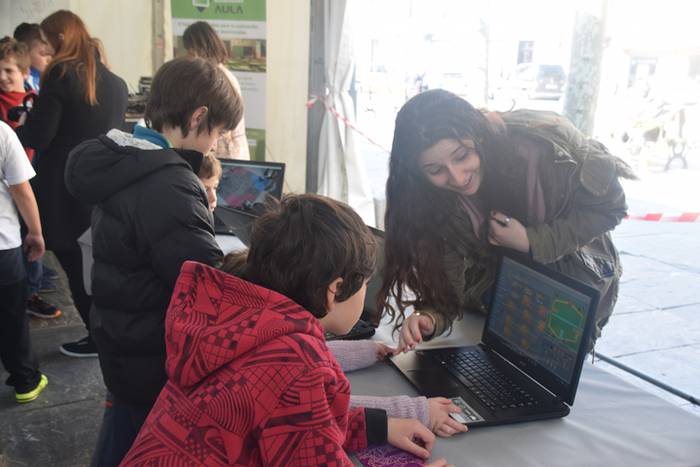 Woman Sarearen aurkezpen jai 21 1489230365013