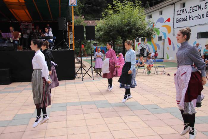 Euskal dantzek harrobia dute 67 1567950078518