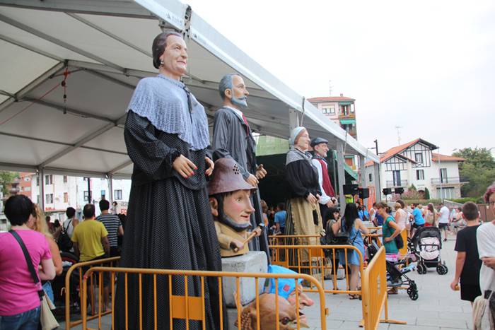 Elbarrenako festen hasiera 1 1473275606925