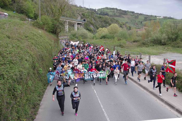 22. Korrika, furgonetatik, T 52 1649420187904