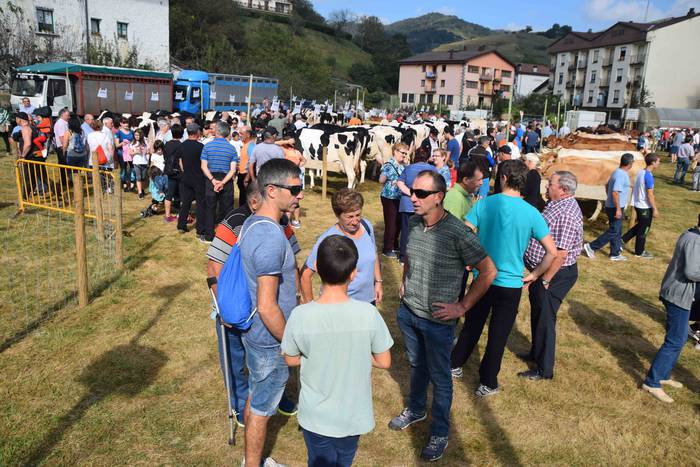 Jendetza mugitzen duen eguna 12 1538312984305