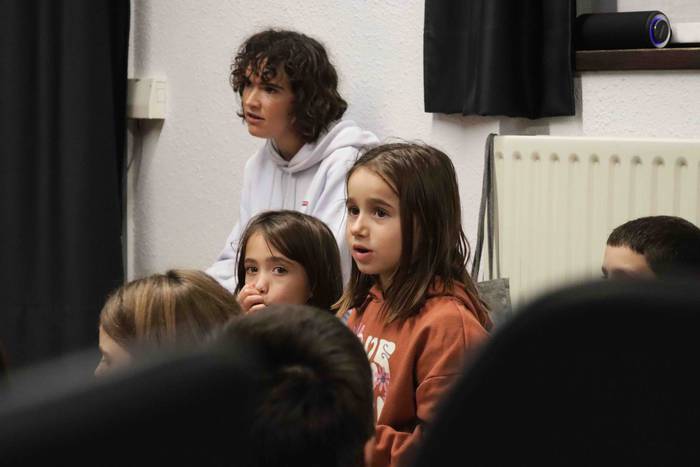 Eskola Txikien Festako logo  26 1668190213611