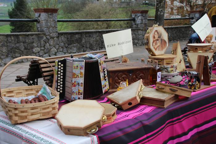 Azoka eguna Altzon 21 1481457261839