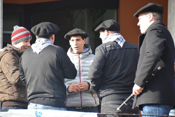 Euskaraz abestu, margotu, jo 10 1512312979482