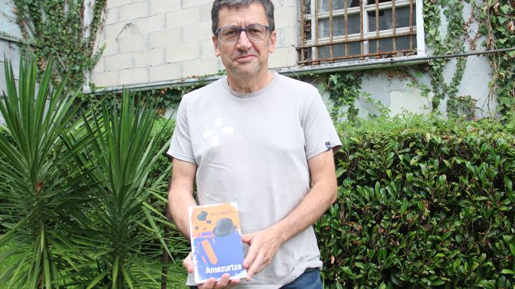 «Idatzi ahala liburuari bere bidea egiten utzi diot»