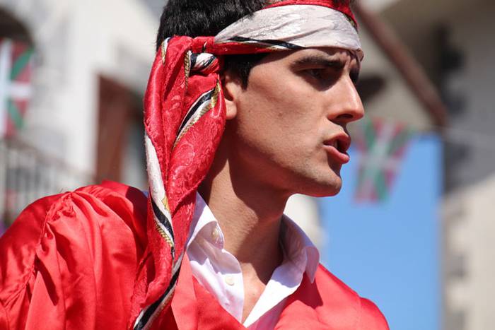 Axeriak dantzan Adunan 46 1471260973586