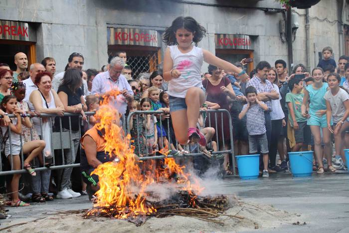 Txikienak ere saltoka 5 1561316712421