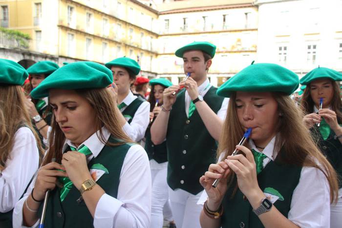 Lizarrez apaindutako kaleeta 95 1498311707615