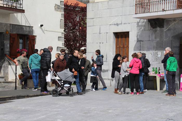 Korrika Eguna Adunan 12 1490533362900