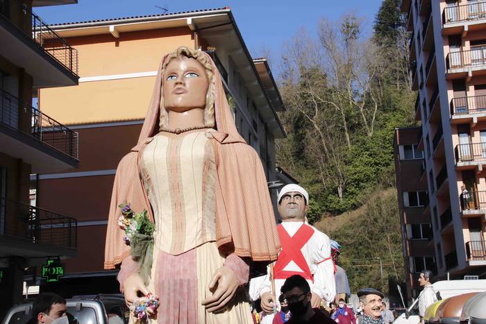 Erraldoi eta Buruhandiak Zal 8 1645883935608