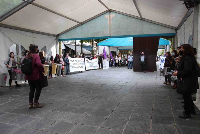 Pentsio duinak eskatuz eskua 44 1621879394678