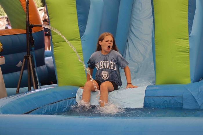 Saltoka eta jolasean pasatu  23 1660043075860