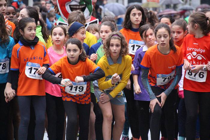 700 haur inguru XXXI. Ero Et 81 1516542336432