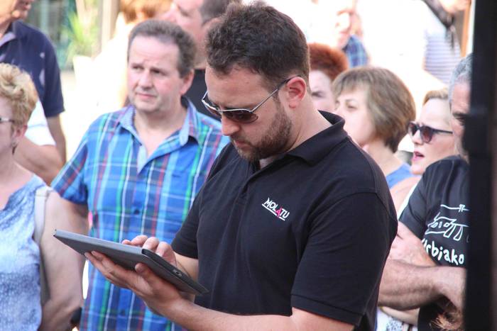 Bero sargoria, sagardoz bust 74 1532982536421