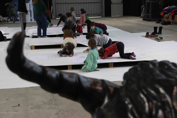 Erraldoi eta buruhandien tai 8 1577095517706