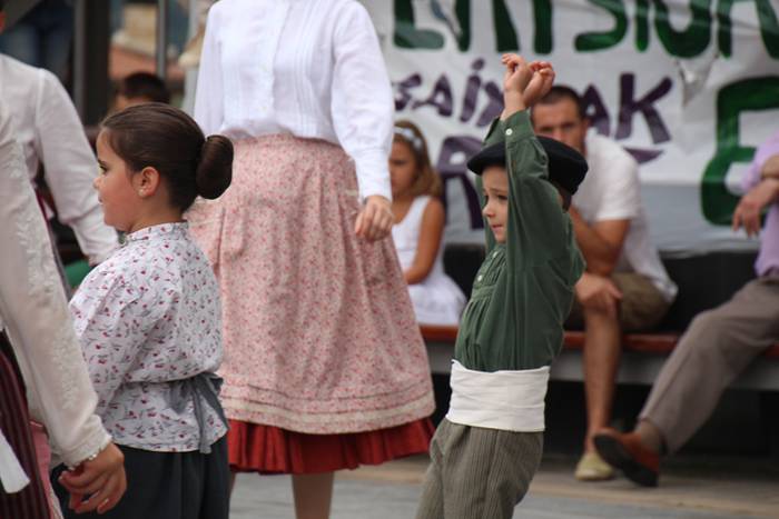 ADUNAKO AMA BIRJINAK 2017. A 15 1502798934195