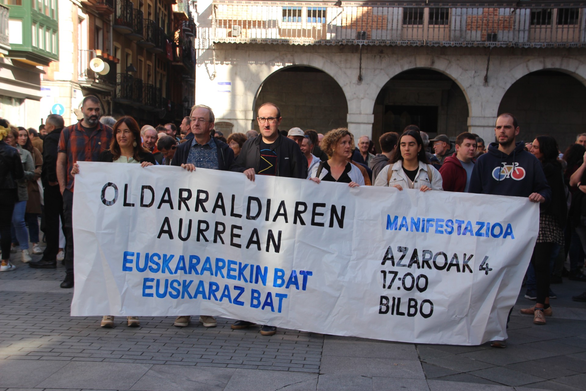 Euskararekin bat egin, euskaraz izateko