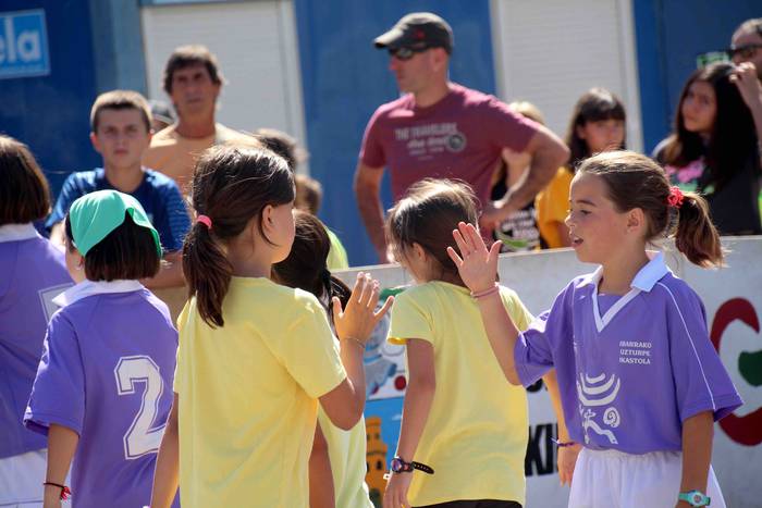 Kirol pixka bat, festan bete 1 1566471412282