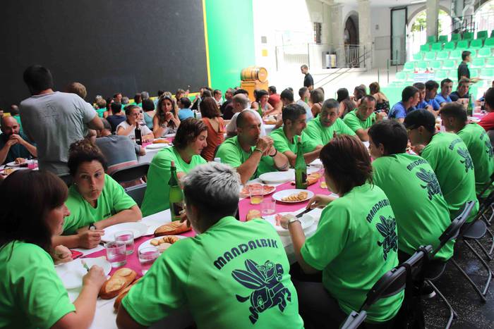 Bazkaldu ere frontoian egite 13 1566484656240