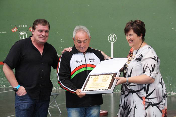 Eskerrik asko, Batis 68 1505571586505