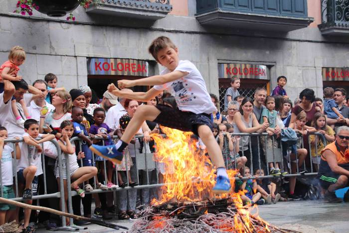 Txikienak ere saltoka 52 1561316751534