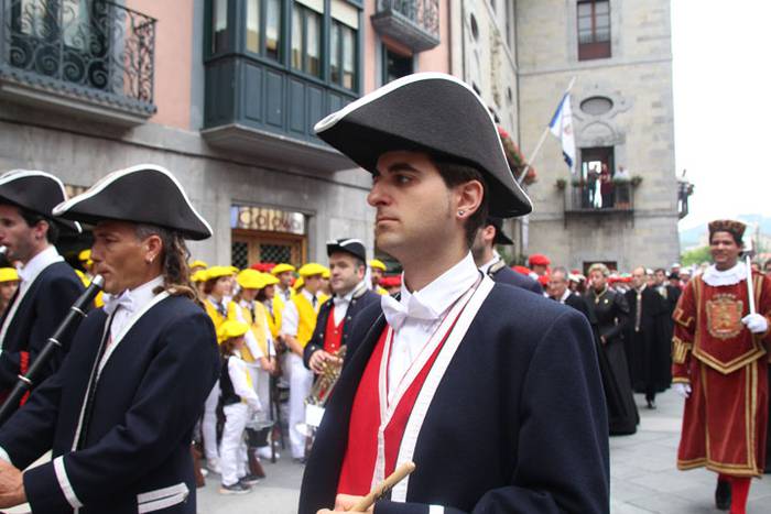 Lizarrez apaindutako kaleeta 173 1498312144054