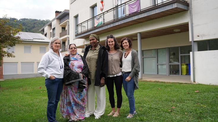 Zapiak Ikaztegietako emakumeen topaleku