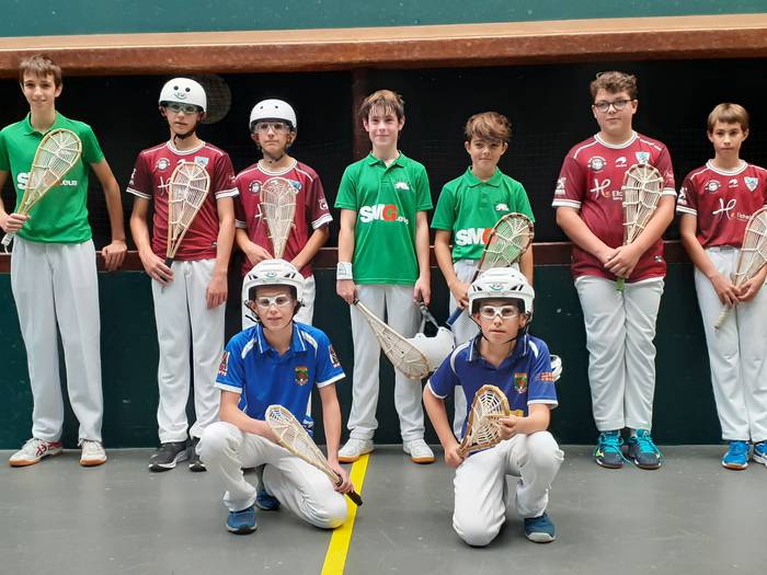 Xareko bete-beteko igandea izan genuen  atzokoa Hazparnen eta Urruñan