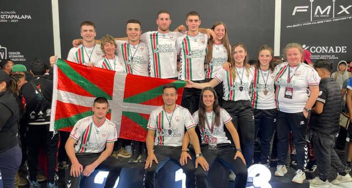 Brontzezko dominarekin itzuli dira Larrarte eta Erasun