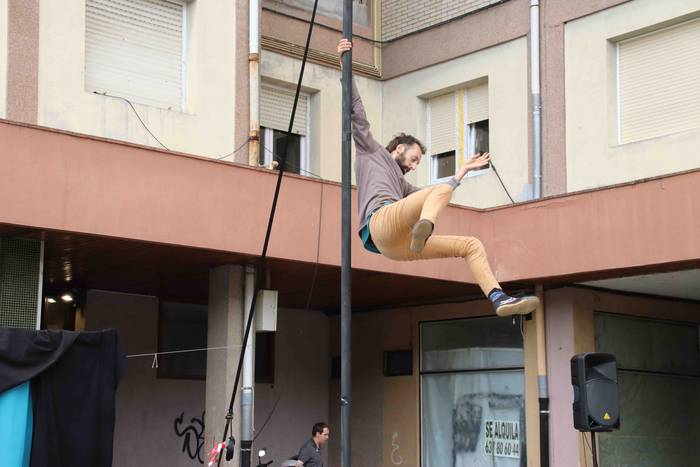 Malabareak eta akrobaziak na 40 1562507130777