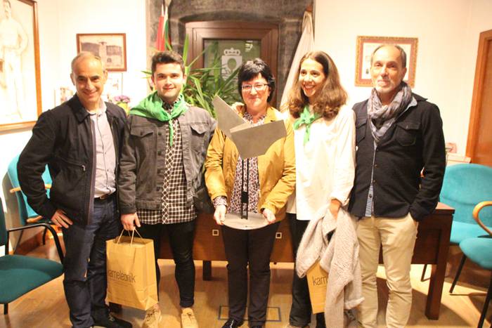 Iruran utzi dute garaikurra 31 1477594835113