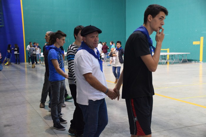 Dantzaren sokak lotuta - 6