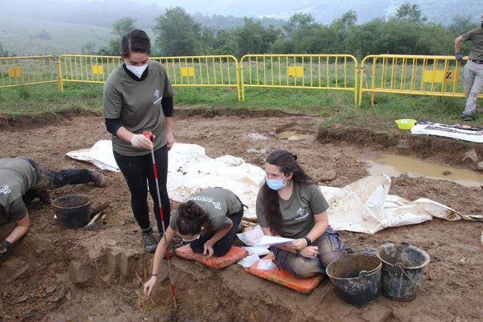 Material "aberatsa" duen lub 12 1626356844315