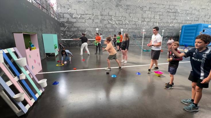 «Denok daukagu kirola egiteko eskubidea»