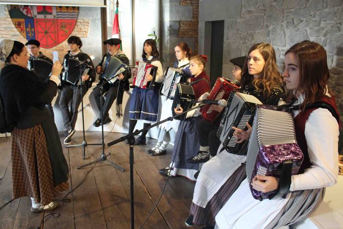 Gabon eguna Tolosan 2019 7 1577198002353