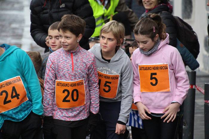 Hirugarrenez, elkartasuna El 2 1515333849406