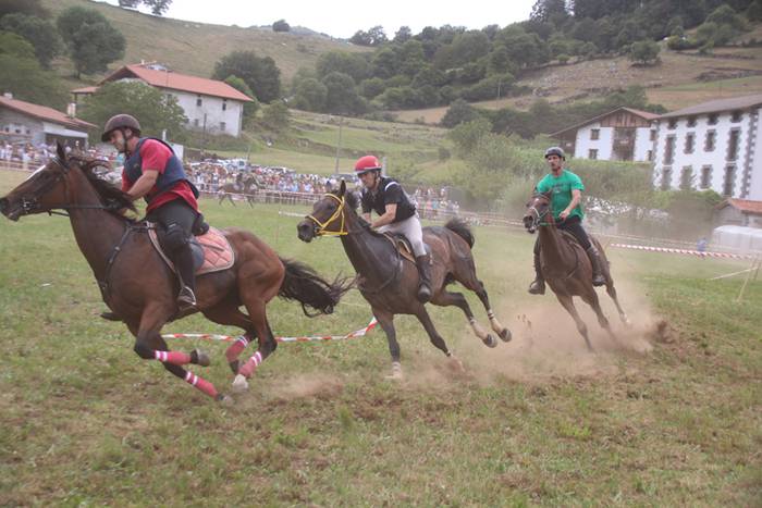 Zaldiak lasterka, gazteak desafioan 105 1472407295680