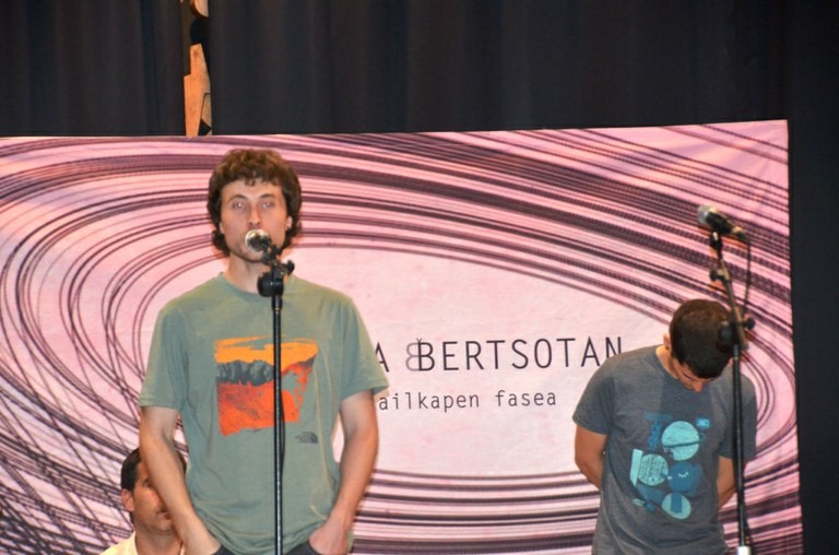 Mikel Artolaren sailkatzearekin, bost eskualdeko final laurdenetan