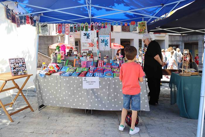 Artisau eta janari postuz be 28 1653821443024